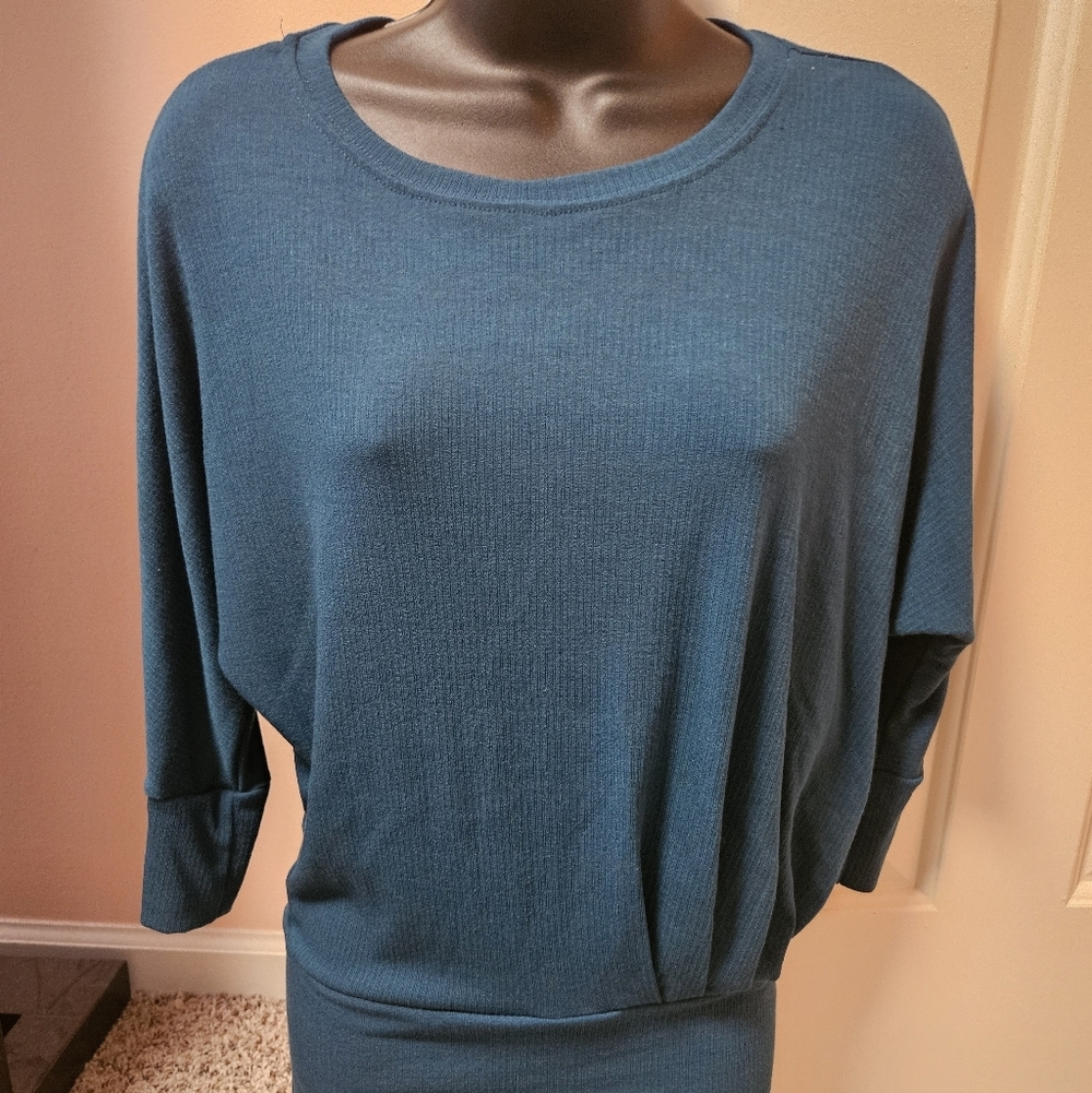 Market & Spruce Teal Women's Top